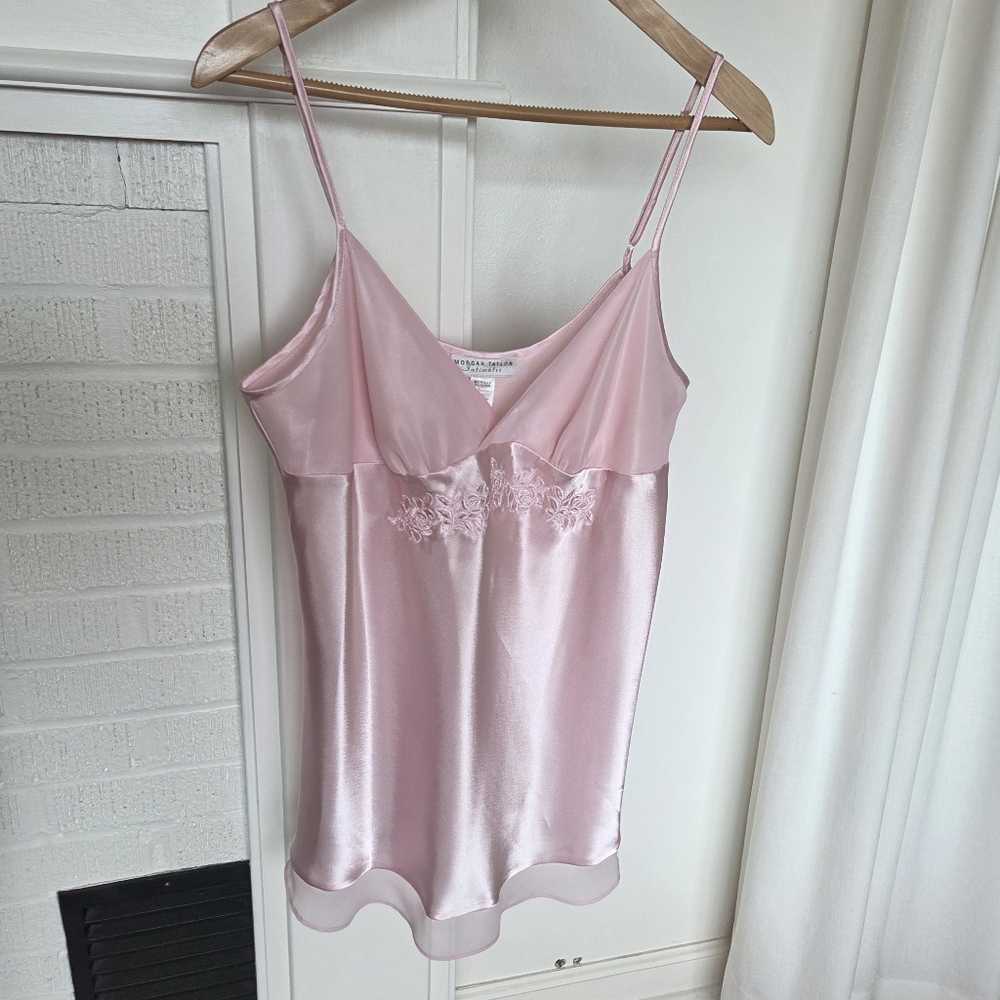 Morgan Taylor Intimates Light Pink Embroidered Baby Doll Nightie Size Large